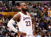 AYX-包含詹姆斯连续十二场比赛得分超过势不可挡，拜仁挑战极限！的词条