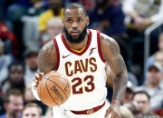 AYX-包含詹姆斯回归赛场，败北首场状态亮眼，勇士观众沸腾！的词条