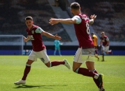 爱游戏-包含海滨朱雀队鏖战天山战狼队，网球联赛读秒绝平，转换速度占优。的词条