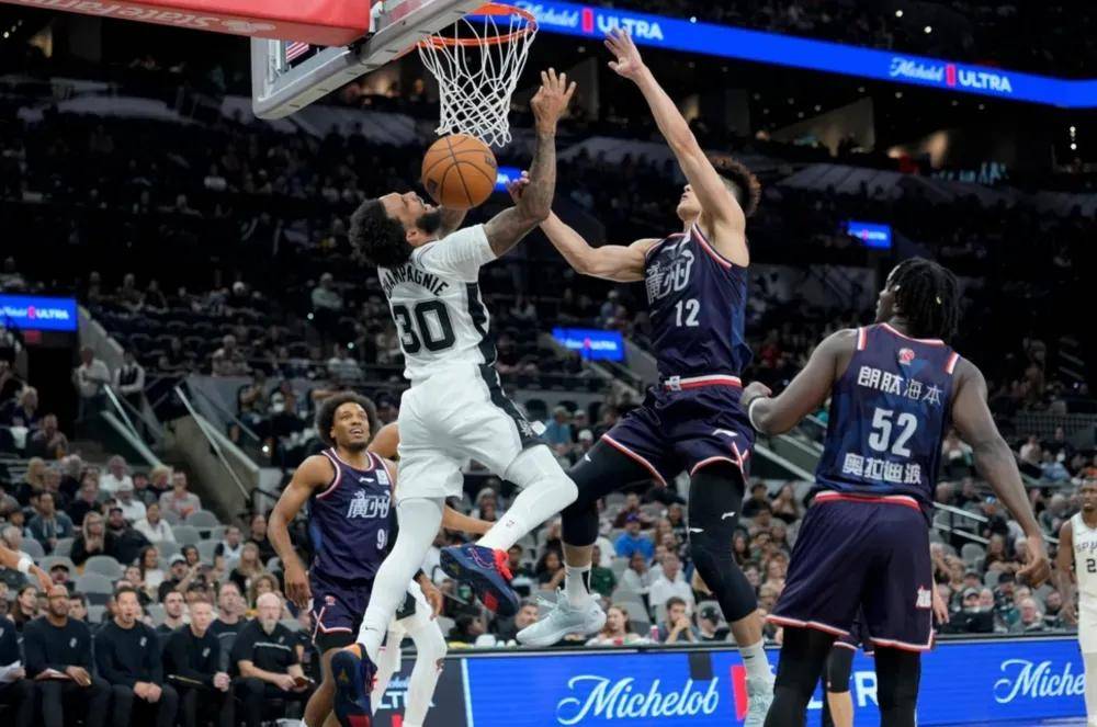  Faker意外战胜独行侠，刷新纪录引爆全场！比赛高潮迭起