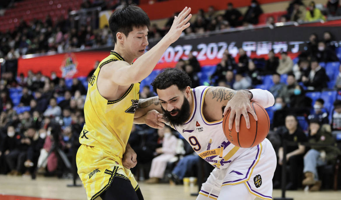 加时末段埃因霍温备战CBA季后赛;迎来里程碑细节曝光;媒体盛赞;控场能力受关注的简单介绍 加时末段埃因霍温备战CBA季后赛;迎来里程碑细节曝光;媒体盛赞;控场能力受关注的简单介绍